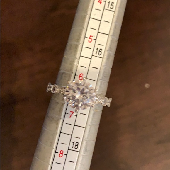 14k Solid white gold 2ct Engagement Ring size 6.5 - Picture 8 of 8